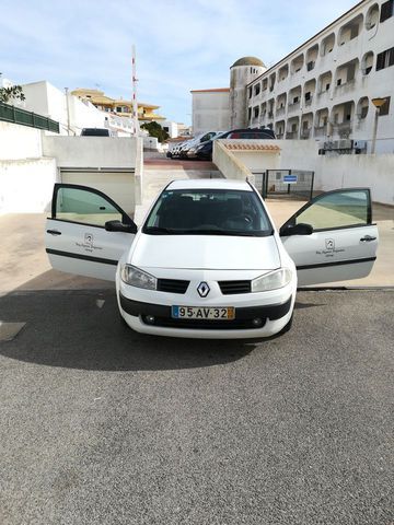 ***NEGOCIÁVEL***

Monovolume de 7 lugares.

MUITO ECONÓMICO.
Portas de correr elétricas.
Ar Condicionado.
Sensores de estacionamento.
Faróis e limpa vidros automáticos.
Cruise control.
Estofos em pele.

IPO Junho de 2021.
Revisão feita.