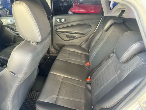 FORD FIESTA HATCH 1.6 TITANIUM AUTOMÁTICO 2014 12178
