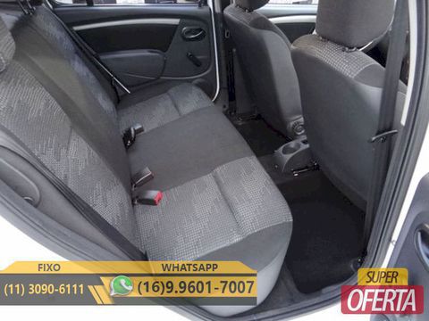 RENAULT SANDERO, ANO 2010, VERSÃO EXPRESSION, MOTOR 1.6 FLEX 8V DE 95 CV.
POSSUI TODOS OS MANUAIS  E CHAVE RESERVA, TODAS AS REVISÕES REALIZADAS E COMPROVADAS NO MANUAL DE GARANTIA A CADA 10.000 km
VERSÃO EXPRESSION : POSSUI ACABAMENTO INTERNO DIFERENCIADO, Ar condicionado, direção hidráulica, vidros e travas elétricas, travamento por tele comando na chave, banco do motorista  com regulagem de altura, ar quente, limpador e desembaçador térmico do vidro traseiro, cd player mp3.
Veículo totalmente original de fábrica, Impecável estado de conservação
