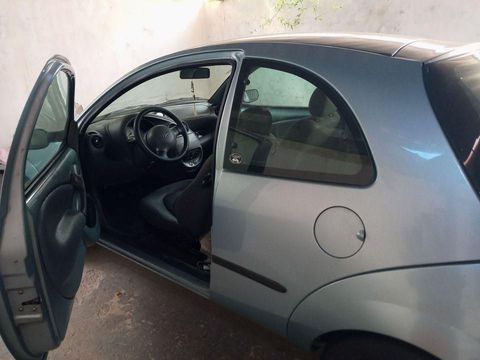 Ford Ka - Azul metálico 2004
4 pneus novos
IPVA pago 
Licenciamento pago até dezembro/2022
