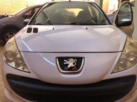 Carro financiado., feito as revisões.