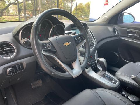 Carro Impecável, Único Dono, Laudo Cautelar Aprovado. Financiamento em Até 60 x. Entrada em Até 21 x no Cartão de Crédito. Possui 4 Pneus Novos.