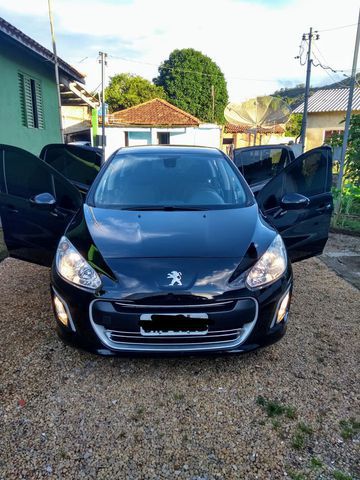 Carro em excelente estado de conservação
Baixa quilometragem interior está inpecavel
