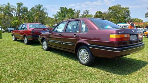 Volkswagen Santana GLSi 2.0 Automático com teto solar colecionador 9586