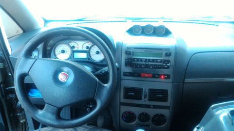 Todo revisado, troca de amortecedores, troca de correia, troca de velas e cabos, troca de óleo e filtros.(nesse mês)
Pneus semi-novos, step sem uso.
124.000 KM original
Bem Conservado!!!
Aceito troca por DUSTER 2014, pago a diferença.