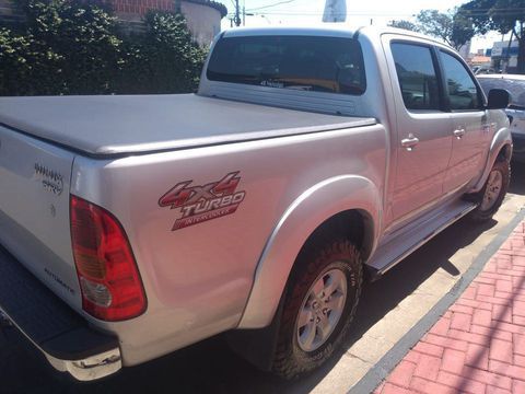 Otima Hilux 7046
