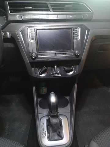 Volkswagen Voyage 1.6 MSI 8144