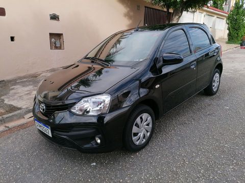 Impecável... AUTOMÁTICO...
REVISÕES feitas na Toyota.... Completo... BLUETOOTH... COMANDOS NO VOLANTE... PILOTO AUTOMÁTICO 