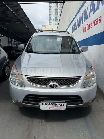 GRAMKAR MULTIMARCAS!!!
Hyundai Vera Cruz 3.8 V6 Aut. 5p. Conforto e elegância atrelado a muita potência você encontra na Veracruz.
Ar Condicionado
Direção Hidráulica
Vidros Elétricos
Trava Elétrica
Retrovisores Elétricos
Rodas de Liga
Faróis de Neblina
Banco com Regulagem de Altura
Volante Multifuncional
Bancos em Couro
Financiamento com e sem entrada (mediante análise) em até 60X. Trabalhamos com parcelamento em até 21X no cartão de crédito.
Aceitamos sua carta de crédito( salvo algumas instituições )
Compre com quem entende do assunto SÃO 28 ANOS DE TRADIÇÃO E SEDE PRÓPRIA
SÃO MAIS 80 VEICULOS EM ESTOQUE
GRUPO GRAMKAR MULTIMARCAS A CERTEZA DO MELHOR NEGÓCIO !!!
NOS RESERVAMOS NO DIREITO DE CORRIGIR QUALQUER TIPO DE ERRO DE DIGITAÇÃO
