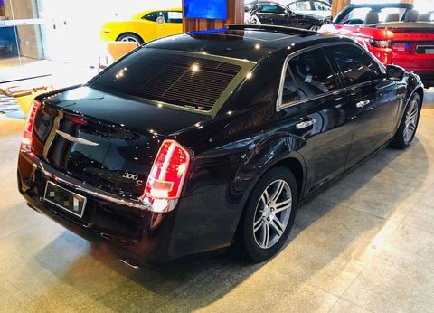 Chysler 300c v6  8305