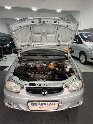 CHEVROLET CLASSIC 1.0 GASOLINA 2005 13688