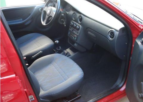 veiculo revisado vistoriado unico dono chave copia da chave manual  mecanica 100% pneus 705 de vida  