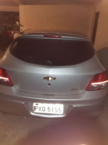 Onix 1.0, completo,  pela fipe vale 34.800, IPVA pago, praticamente novo