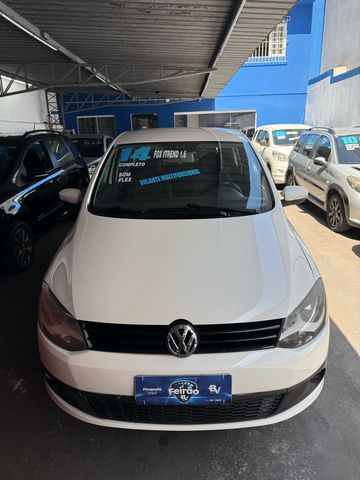 volkswagen fox trend 16 flex imotion 2014 carro gramkar multimarcas volkswagen fox 16 vht trend total flex i motion 5p ar condicionado direcao hidraulica vidros eletricos trava eletrica retrovisores eletricos rodas de liga farois de neblina banco com regulagem de altura som original volante multifuncional padle shift financiamento com e sem entrada sujeito a analise de credito em ate 60x parcelamos sua entrada em ate 21x no cartao estamos localizado na rua jurubatuba 1347 centro de sbc sp compre com quem entende do assunto sao 28 anos de tradicao e sede propria sao mais de 80 veiculos em estoque grupo gramkar multimarcas a certeza do melhor negocio nos reservamos no direito de corrigir qualquer tipo de erro de digitacao volkswagen fox 2014 flex automatico hatch 14000 branco 4 portas alarme ar condicionado banco com regulagem de altura computador de bordo encosto de cabeca traseiro retrovisores eletricos retrovisor fotocromico volante com regulagem de altura airbag ar quente desembacador traseiro travas eletricas vidros eletricos direcao hidraulica radio farol de neblina