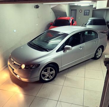 HONDA CIVIC EXS 1.8 | 2007
GASOLINA | AUTOMÁTICO 
APENAS 84MIL KM

➖➖➖➖➖➖➖➖➖➖➖➖➖➖➖

💲R$ 35.900CIVIC EXS 1.8

▫AR DIGITAL
▫PADLE SHIFT 
▫BANCO DE COURO
▫PILOTO AUTOMÁTICO
▫MANUTENÇÕES EM DIA
▫SEGUNDO DONO
▫DISQUETEIRA PRA 6 CD's