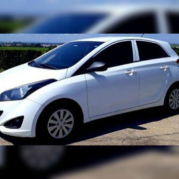 Meu pai esta vendo 2 hb20 completo sem restrições sem passagem por leilão para mais informações 
48.99113-4131