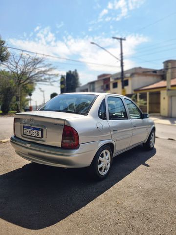 Em dia revisado com garantia 