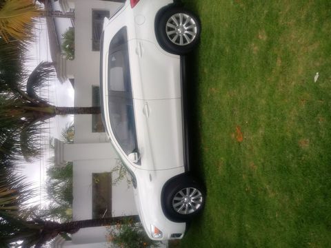 Vendo mmc/asx ano 2014/14 branco 2.0 automatico 4x4 bancos elétricos, reguláveis, rodas de liga leve aro 18, multimídia, Câmara de re, 8 airbag, completissimo, único dono, nota fiscal, manual, só de Brasília, em estado de novo. Zap 61 99639-2860 rrbarros98@gmail.com