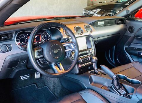Ford Mustang GT PREMIUM 8313