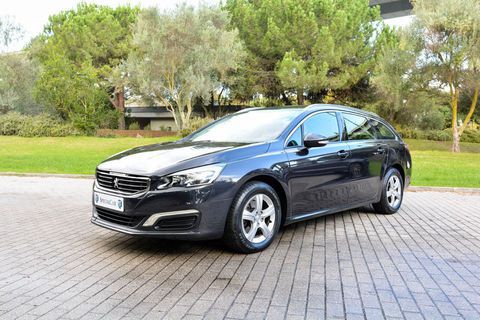 MÊS/ANO Outubro 2016
QUILÓMETROS 172.000 Kms
MOTOR 150 Cv / 1997 Cc
CO2 0
TRANSMISSÃO Manual
COMBUSTIVEL Gasóleo
TIPO Carrinha
LUGARES 5 Lugares
PORTAS 5
COR Preto
ESTADO Usado
ORIGEM Nacional
GARANTIA 1 Ano