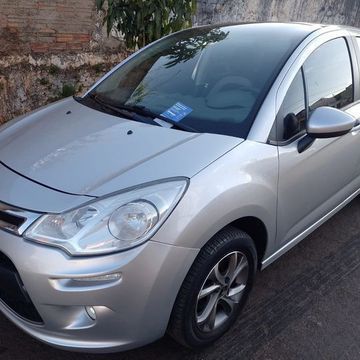 carro da citroen C3 completo,mais informações falar com Lucio Ramos,64992496462.