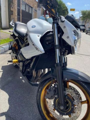 Xj6 f 8404