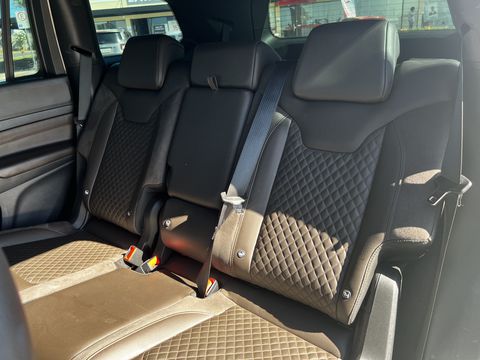 JEEP COMMANDER 2.0 TD380 TURBO DIESEL OVERLAND AT9 13282