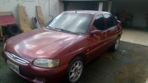 Escort GLX 1.8 completo