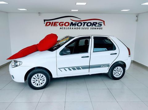 fiat palio 10 economy fire carro curitiba pr faca sua simulacao na hora sem sair de casa pelo whats da nossa loja trabalhamos com as seguintes financeira bv financeira santander financiamento banco renner daycoval pan financiamento itau financiamento aceitamos troca em todos os nossos veiculos fiat palio 2016 flex hatch carro curitiba pr fiat palio 2016 flex manual hatch branco 4 portas radio