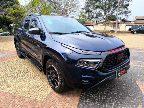 Completa, design atraente, confortável. Multimídia com CarPlay, tração 4x4, Diesel - Cambio Automático, com apenas 17.000 km - novíssima, Único dono, está na garantia de Fábrica.

A Toro é linda, confortável, confiável, econômica, dirigibilidade, espaço da caçamba, um motor forte e silencioso diferente das concorrentes 