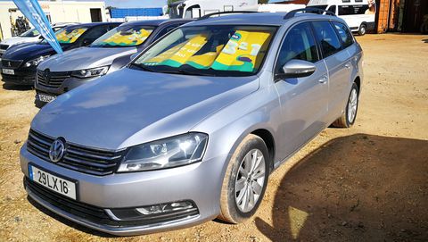 volkswagen passat cinza 16 2011 carro albufeira pt preco negociavel viatura nacional sistema startstop isofix estofos em tecido possibilidade de financiamento garantia de 18 meses volkswagen passat 2011 diesel station carro albufeira pt volkswagen passat 2011 diesel manual station 299995 cinza 4 portas ar condicionado banco com regulagem de altura computador de bordo encosto de cabeca traseiro rodas de liga leve sensor de estacionamento volante com regulagem de altura airbag freio abs desembacador traseiro vidros eletricos radio