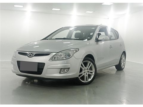 carro impecável
sem multas
com garantias e documentado

Itens de veículo

Airbag
Alarme
Ar quente
Computador de bordo
Ar condicionado
Encosto de cabeça traseiro
Freio ABS
Retrovisores elétricos
Rodas de liga leve
Vidros elétricos
Volante com regulagem de altura
CD e MP3 Player