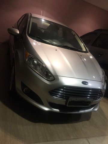 Carro muito novo, manutenção sempre em dia, lataria impecável, realmente carro para pessoas chatas, sou muito cuidadoso com o carro, pode acreditar. Carro esta com 4 pneus novos que rodaram apenas 3 mil KM, Bateria trocada recentemente. Revisao do cambio automático feita. IPVA 2020 PAGO.
