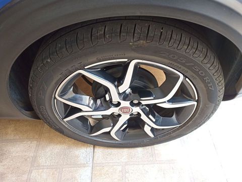 Fiat Argo hgt opening Ed mopar pneus novos aro 17 chave presencial teto plotado mopar o mais top da categoria. 6041