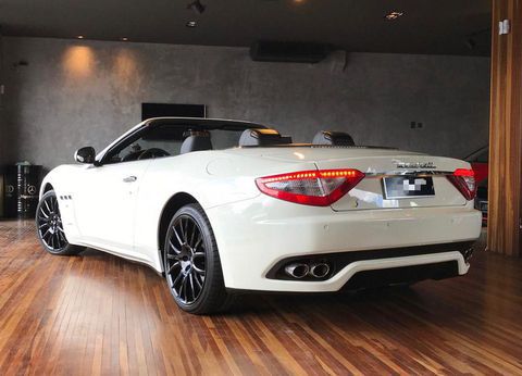 Maserati Grancabrio  8976