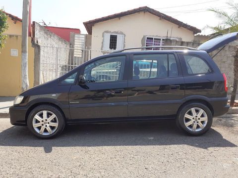 Vendo safira 2007 7 lugares  ótimo estado  6942