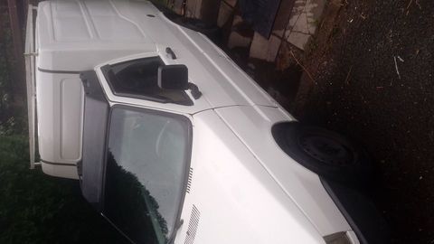 Ano 93
Bagageiro 
Rack
Reboque
Caixa Cambio Nova (5Marchas)
Freios Novos
Partes da Suspensão Novos
Cabine Forrada (Para Lanches)
Motor 1.5 (100%)
Elétrica (Funcionando 100%)
Alarme (Com Trava Elétrica)
Macaco / Triangulo
Bancos Recaros (Confortáveis)
Rádio (Auto Falante Bomber)
Lataria (Ótimo Estado)