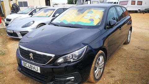 peugeot 308 preto 16 2017 carro albufeira pt preco negociavel isofix estofos em tecido possibilidade de financiamento garantia de 18 meses peugeot 308 2017 diesel station carro albufeira pt peugeot 308 2017 diesel manual station 157815 preto 4 portas ar condicionado banco com regulagem de altura computador de bordo encosto de cabeca traseiro retrovisores eletricos rodas de liga leve sensor de estacionamento volante com regulagem de altura airbag freio abs desembacador traseiro vidros eletricos radio
