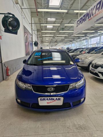 kia cerato ex2 16 l gasolina 2010 carro sao bernardo do campo sp ta procurando um carro confortavel completo e com mecanica confiavel esse kia cerato ex2 2010 pode ser seu economico e com otimo desempenho ar condicionado gelando conforto garantido mecanica perfeita uso diario sem dor de cabeca 262000 km rodados parcelamos sua entrada em ate 24x no cartao fazemos troca com troco financiamos em ate 48x sujeito a analise de credito compre seu veiculo com quem entende do assunto sao 28 anos de tradicao e sede propria sao mais de 80 veiculos em estoque grupo gramkar multimarcas a certeza do melhor negocio nos reservamos no direito de corrigir qualquer tipo de erro de digitacao carro sao bernardo do campo sp kia cerato 2010 gasolina manual sedan 262000 azul 4 portas alarme ar condicionado banco com regulagem de altura computador de bordo encosto de cabeca traseiro retrovisores eletricos rodas de liga leve volante com regulagem de altura bancos em couro airbag ar quente desembacador traseiro travas eletricas vidros eletricos cd player farol de neblina