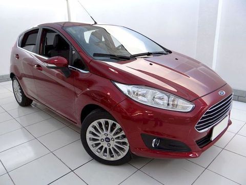 NEW FIESTA HATCH, VERSÃO TOP DE LINHA TITANIUM, 2015 7945