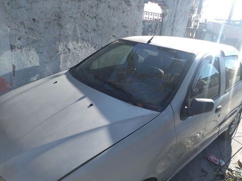 Carro está parada precisando trocar a bomba d água.Precisa fazer alguns reparos por isso que coloquei o valor baixo ,mais informações pelo whatsapp.
Aceito oferta não absurda.