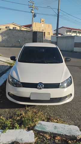 Carro revisado em todos os itens. Motor nunca aberto, cabeçote nunca mexido, caixa de marcha nuca aberta, kit correia dentada trocada, kit de embreagem trocado, suspenção dianteira toda refeita; inclusive com caixa de direção hidráulica nova; Alternador restaurado; Ar condicionado revisado com carga de gás. 
Todas as revisões feitas com peças originais.
Sistema elétrico todo funcional. Chave canivete com abertura das portas , dos vidros e do porta malas .
Vidros elétricos nas 4 portas. Retrovisores elétricos com sistema tilt down. Computador de bordo com todas as leituras em 2 modos ( parcial e total ).
Volante multifuncional com o sistema de atendimento de chamada no celular ( mãos livres) e reprodução de chamada nas caixas de som do veículo. 
Pareamento bluetooth, através do sistema de som, com celulares.
Sem nada para fazer . 
É só pegar e rodar. 
Não aceito troca.