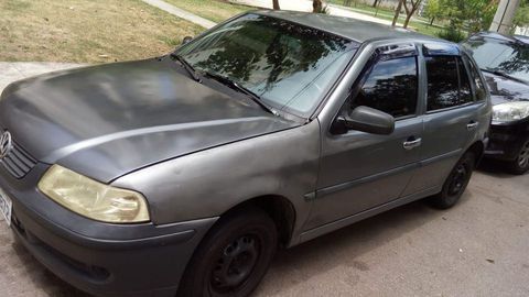 Vendo gol 1.0 plus  6864