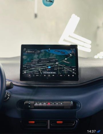 Carro elétrico com baixa quilometragem, vendo financio e aceito troca, carro com garantia de fábrica.