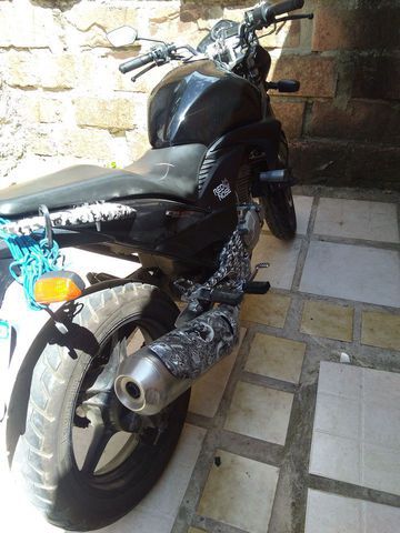 CB300R 2010 sem multas Dut em branco aceito moto até 4 mil tratar WhatsApp 51 980188371 valor 6.500