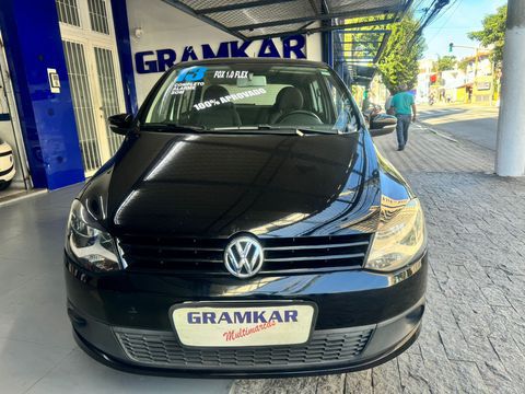 GRUPO GRAMKAR MULTIMARCAS!!!
VEICULO EM ÓTIMO ESTADO DE CONSERVAÇÃO
MODELO VW/FOX 1.0GII TREND 2012/2013
KM 142.343
PERICIADO E APROVADO 100 %
MANUAL E CHAVE RESERVA
DIREÇÃO HIDRAULICA
AR CONDICIONADO
SOM
TRAVAS ELÉTRICAS
VIDROS ELÉTRICOS
RETROVISORES ELÉTRICOS
COMPRE SEU VEICULO COM QUEM ENTENDE DO ASSUNTO SÃO 28 ANOS DE TRADIÇÃO E SEDE PRÓPRIA.
GRUPO GRAMKAR MULTIMARCAS A CERTEZA DO MELHOR NEGÓCIO!!!
NOS RESERVAMOS NO DIREITO DE CORRIGIR QUALQUER TIPO DE ERROS DE DIGITAÇÃO