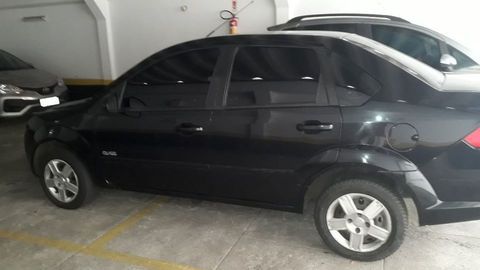 ford fiesta class seda 16 preto flex 2009 carro niteroi rj fiesta class sedan 16 flex preto motor 8v cambio manual direcao hidraulica pneus e bateria novos 111000 km originais nunca bateu ford fiesta sedan 2009 flex sedan carro niteroi rj ford fiesta sedan 2009 flex manual sedan 111000 preto 4 portas alarme ar condicionado banco com regulagem de altura encosto de cabeca traseiro retrovisor fotocromico airbag freio abs desembacador traseiro travas eletricas vidros eletricos direcao hidraulica cd player radio farol de neblina