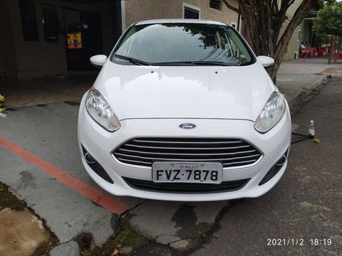 New Fiesta sedan 1.6 completo 2014 8175