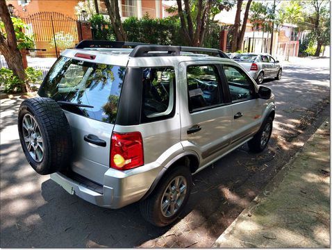 *Modelo Freestyle (Preferida)*
*Motor 1.6 8v Flex e cambio manual*
*Ar condicionado gelando muito bem*
*Direçao hidraulica*
*Vidros e travas elétricas nas 4 Portas*
*Bancos de couro*
*Frigobar*
*5 Rodas de liga-leve originais*
*Manual e chave reserva*
*Alarme original na chave canivete*
*Controle de som atras do volante*
*Som Original Bluethoph*
*5 Pneus Pirelli Scorpion Bons*
*Cautelar e documentos tudo em Ordem,placa de Americana/SP*
*Carro super conservado,Linda toda limpinha e cheirosa*
*km 109.000*
*R$39.500*
*Posso financiar pelo banco,ou parcelar no cartão,se precisar*
*Meu Claro e whatsapp (19)99340-7101 com Silvio*
*Fiz um video do carro,envio por whats,só pedir*
*Link do video:
https://www.youtube.com/watch?v=GufODmJgdNc