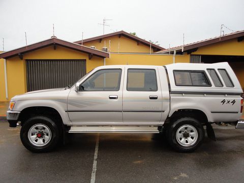 TOYOTA HILUX SR5 CABINE DUPLA 2.8 4X4 DIESEL COMPLETA.
AR, VD ,DH,TRAVA ,ALARME,

INTERESSADOS LIGAR OU CHAMAR  NO WHATTSAP
VALOR R$ 31,500,00
. 